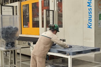 ¿Puede ser sostenible la producción de productos plásticos? 