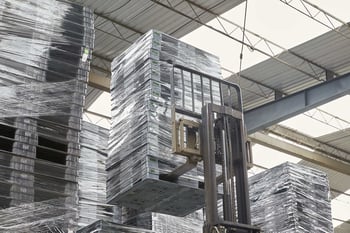 Logística inversa en manufactura con tarimas plásticas 