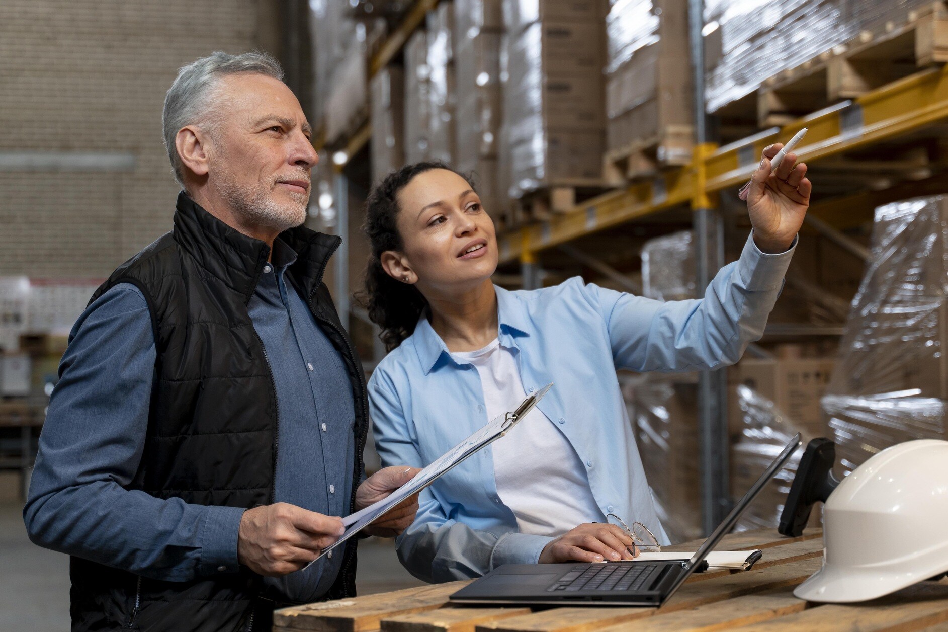 Logística inversa en manufactura: qué es y beneficios clave